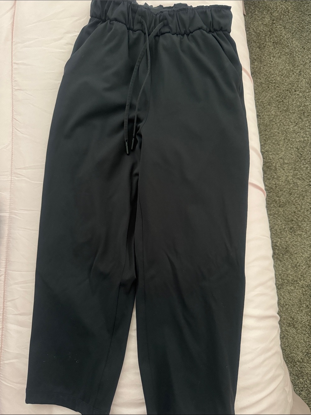 lululemon athletica Black Cropped Drawstring Waist Pants